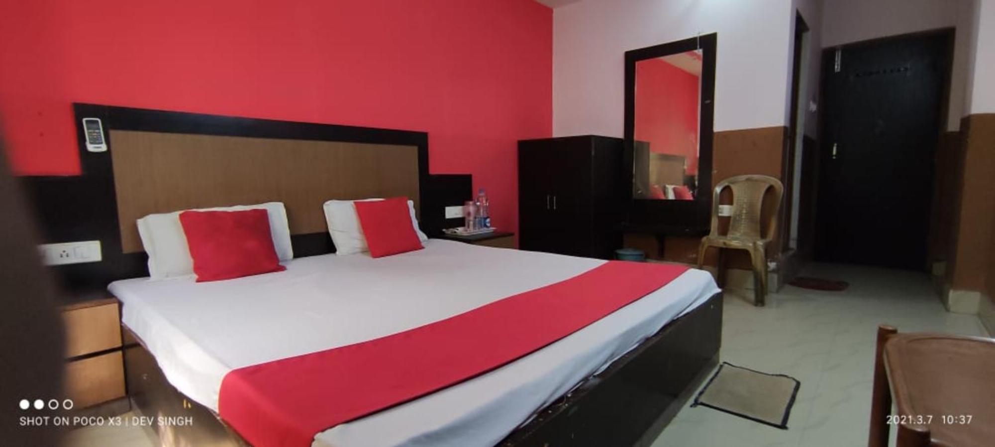 Hotel Samrat Palace Near Puri Sea Beach Best Choice Of Travellers By Morservices Екстериор снимка