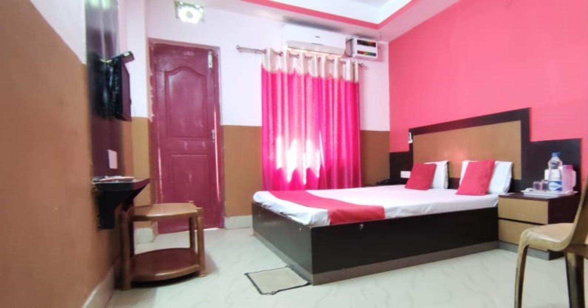 Hotel Samrat Palace Near Puri Sea Beach Best Choice Of Travellers By Morservices Екстериор снимка